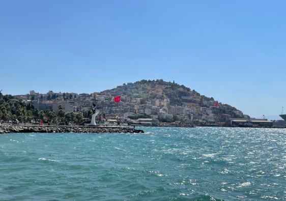 Kusadasi Waterfront El Heykeli