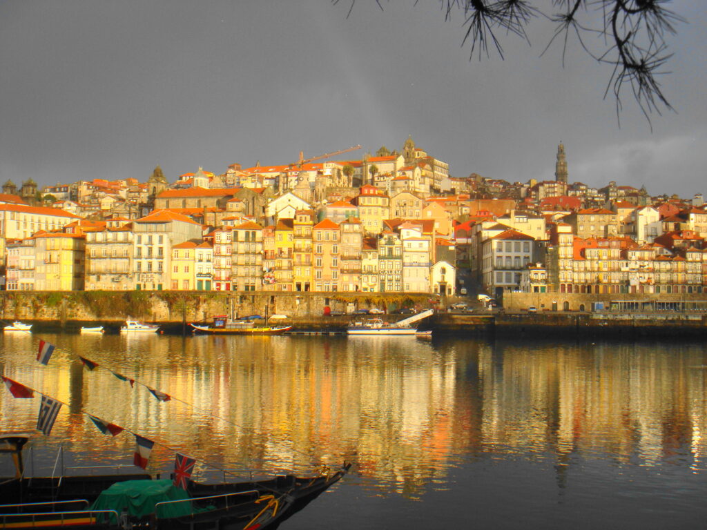 Porto: best stopover programs