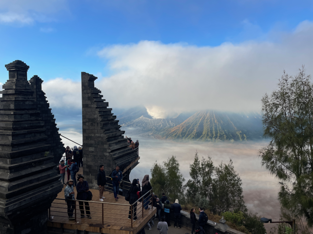 Mount-Bromo-Seruni-Viewing-Point