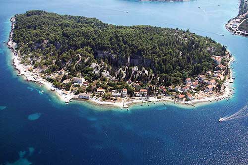 best things to do on korcula: Vrnik day trip