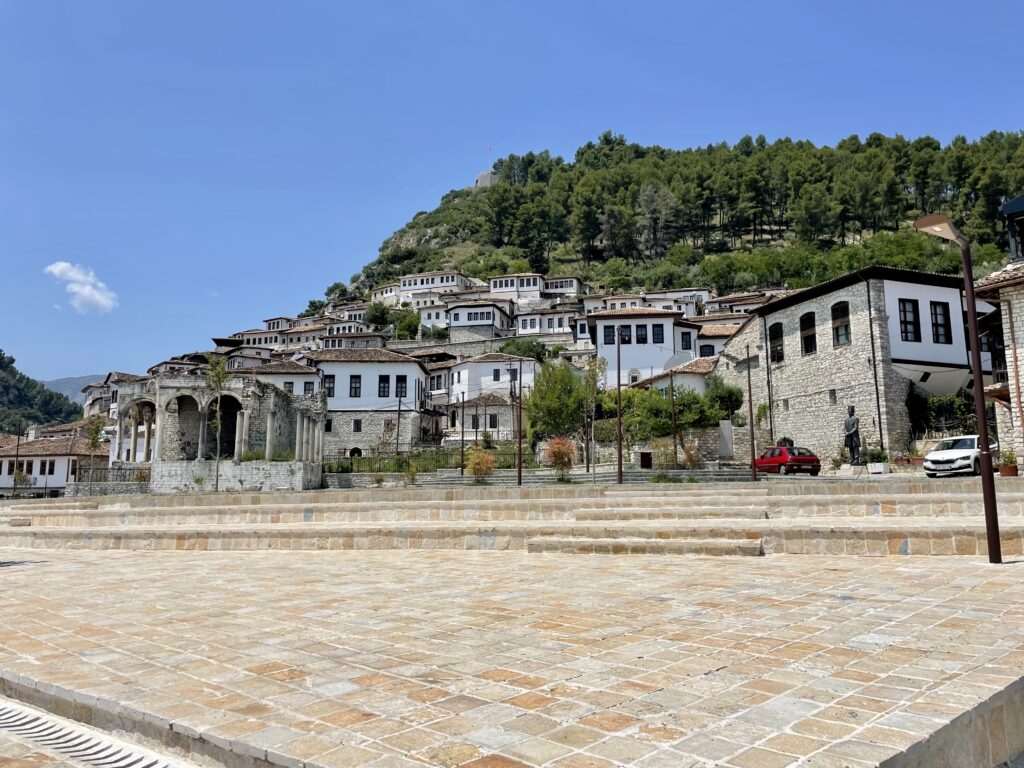 things to do in berat: Mangalem quarter