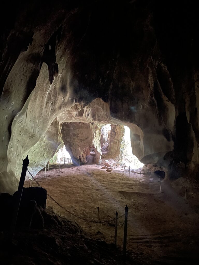 Phatok Cave Nong Khiaw