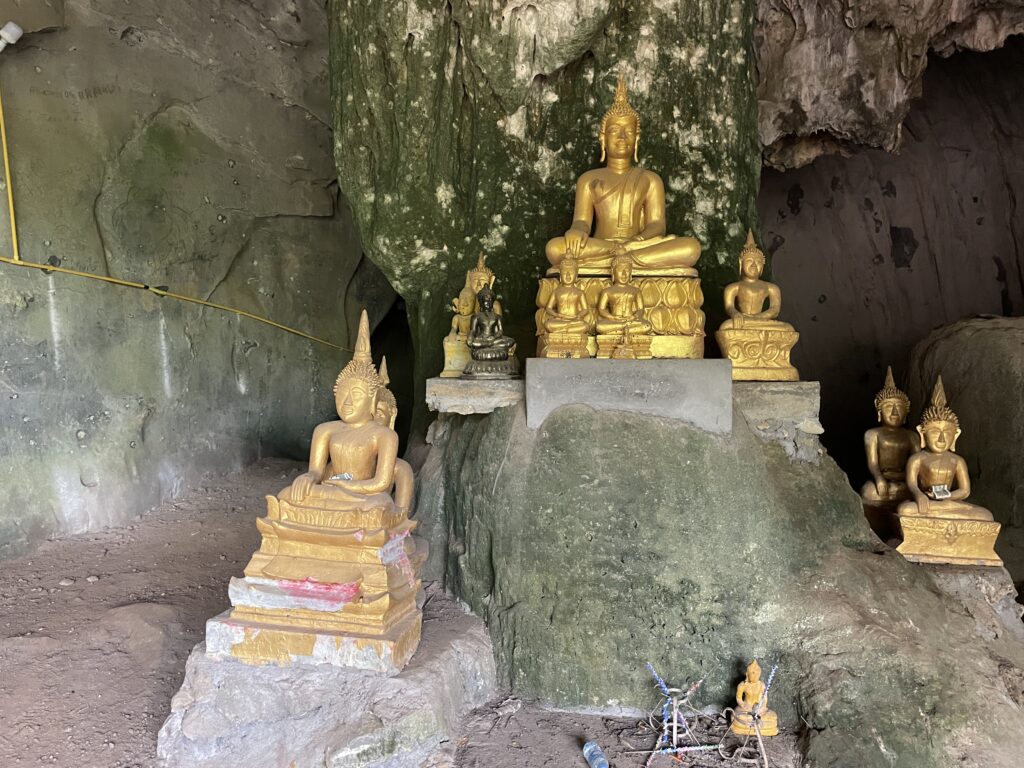 Phatok Cave Trade Cave Nong Khiaw