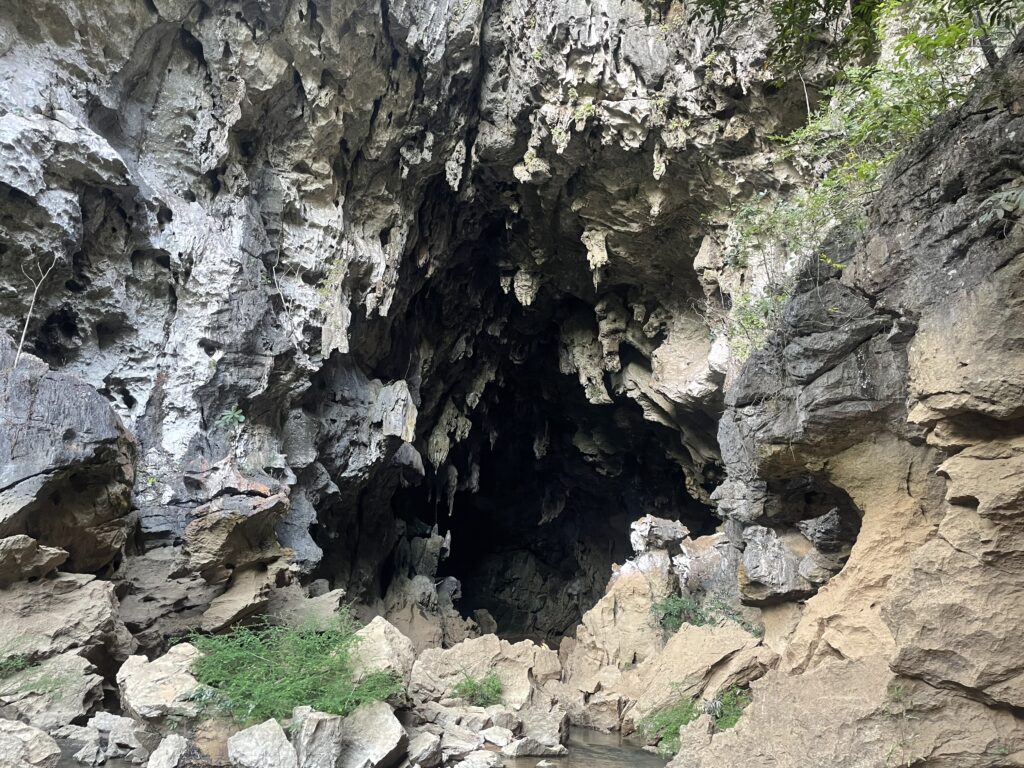 Xieng Liap Cave