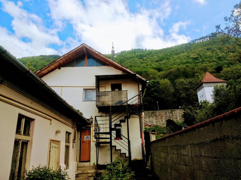 Where to Stay in Brasov: Downtown Hostel