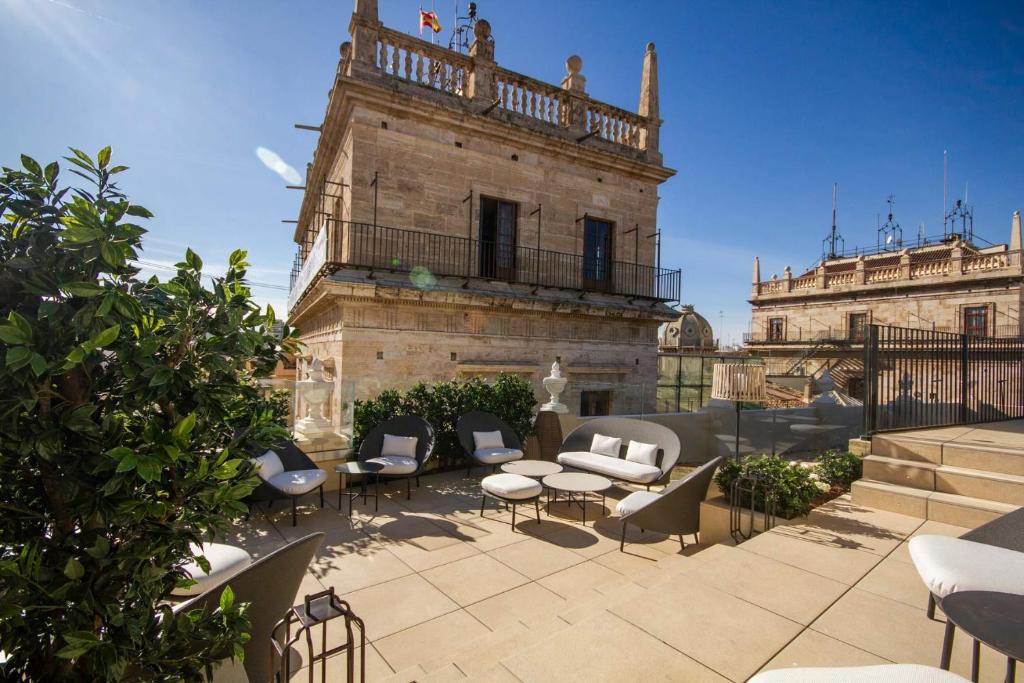 where to stay in Valencia: MYR Palacio Vallier