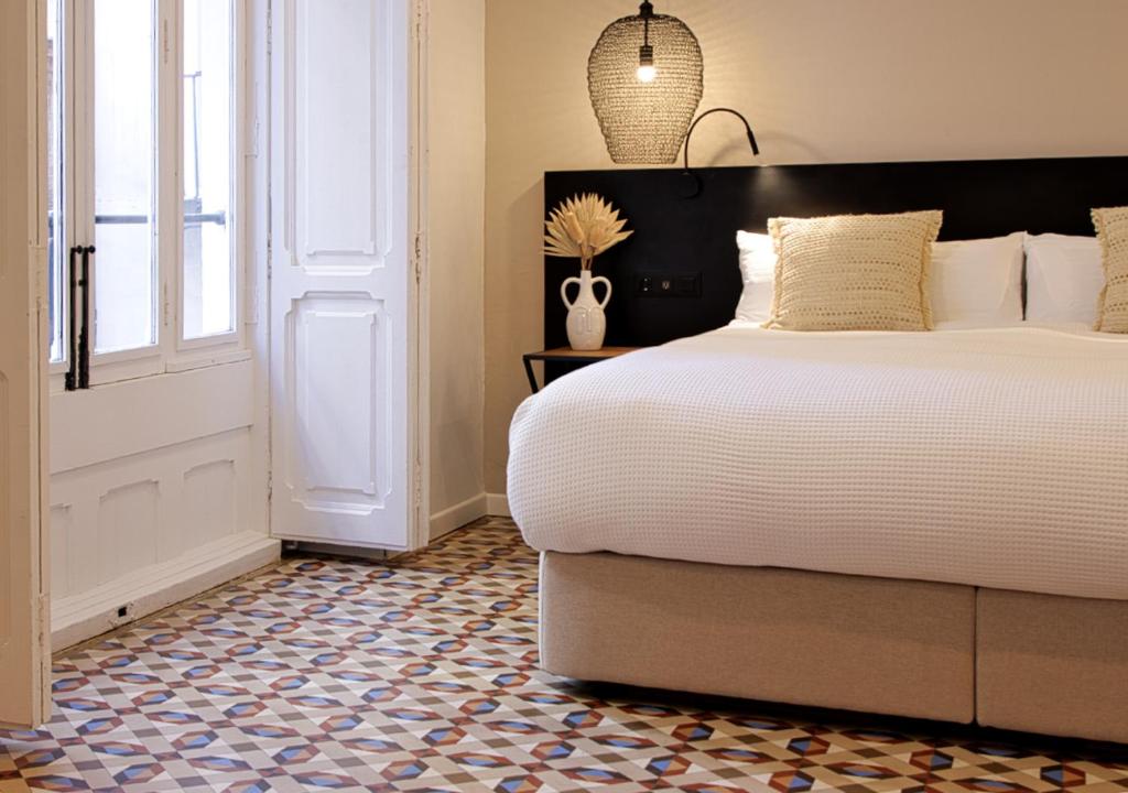 where to stay in Valencia: VALOLA Boutique Rooms