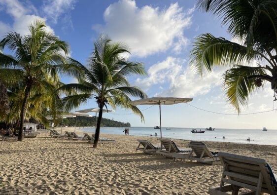 Things to do on Big Corn: Arenas Beach