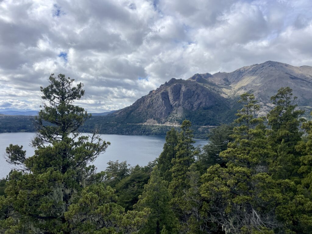 Mirador Lago Guitiérrez Hike